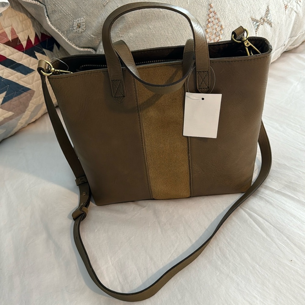 Madewell Olive Green Bag With Zipper Closure